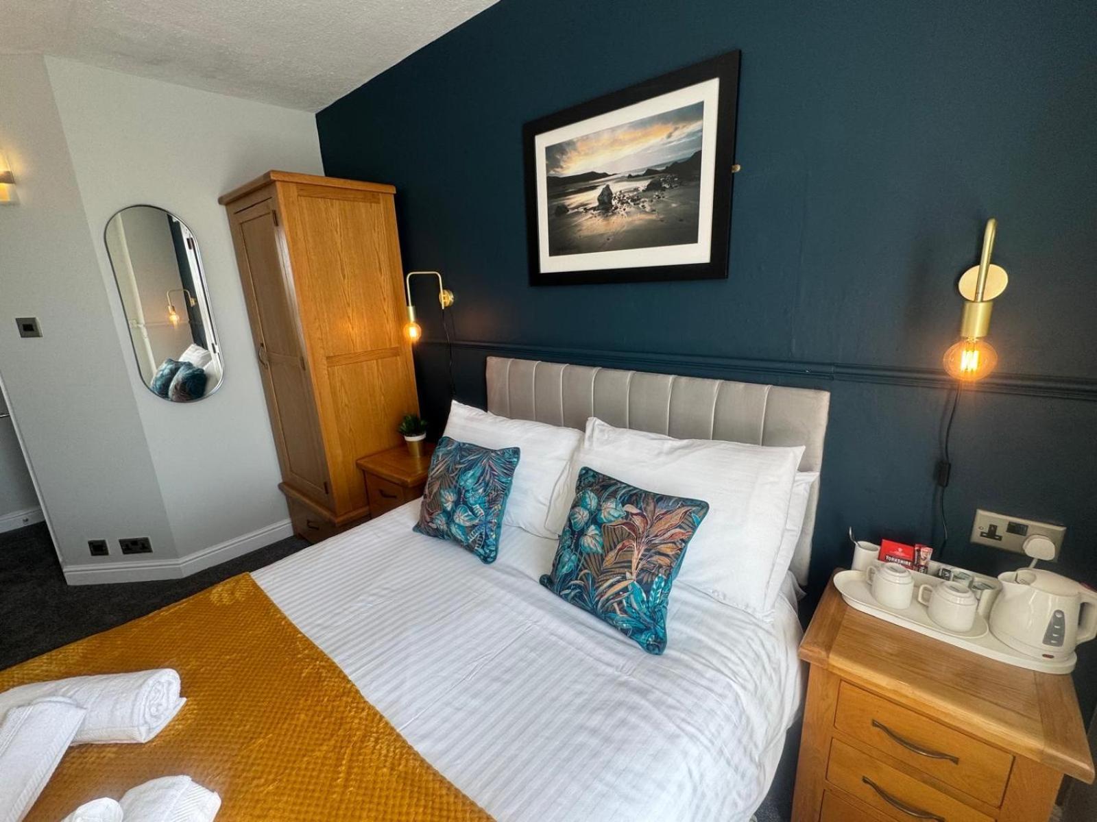 스카버러 The Rockside B&B 외부 사진