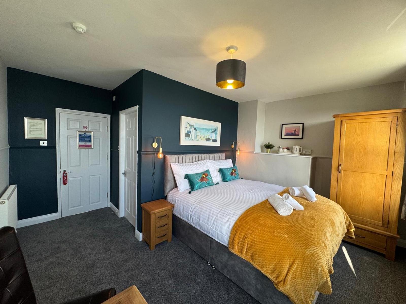 스카버러 The Rockside B&B 외부 사진